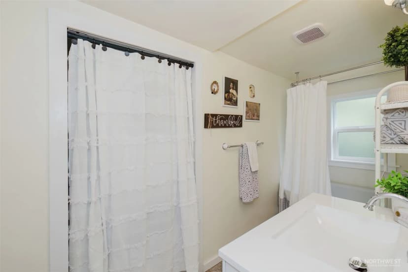 Property photo for 918 Taylor Street E, Port Orchard photo 26