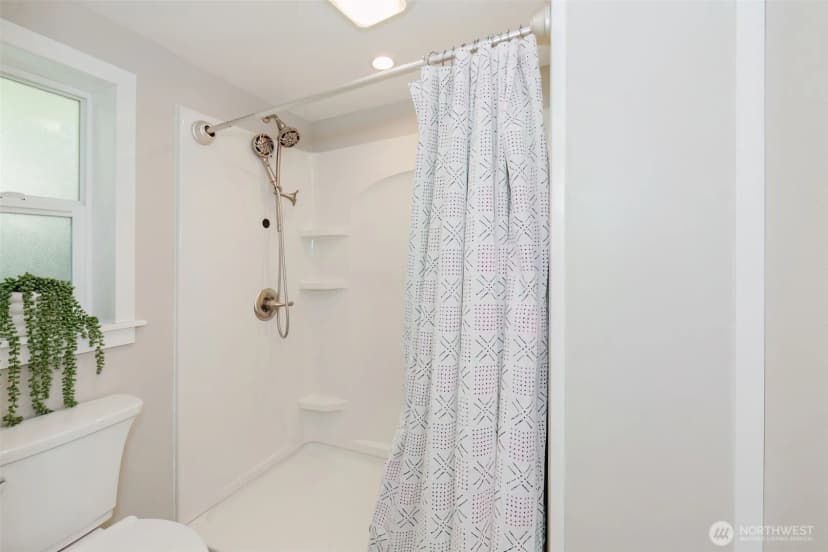 Property photo for 918 Taylor Street E, Port Orchard photo 18