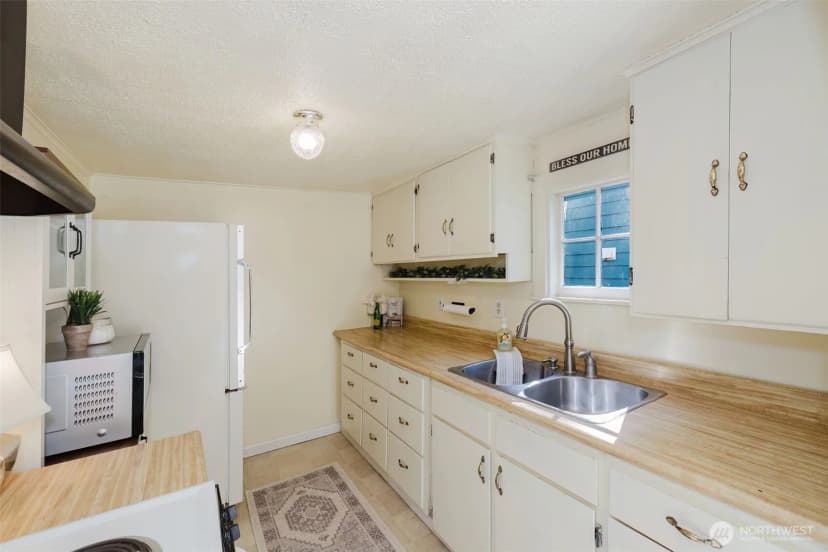 Property photo for 918 Taylor Street E, Port Orchard photo 13