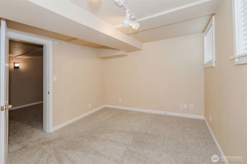 Property photo for 918 Taylor Street E, Port Orchard photo 30