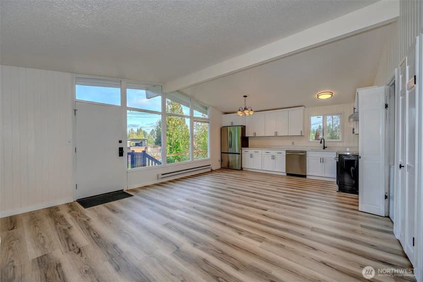 Property photo for 5700 212th Street Sw, Mountlake Terrace photo 6