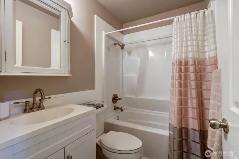 Property photo for 18268 Ne 97th #104, Redmond photo 10