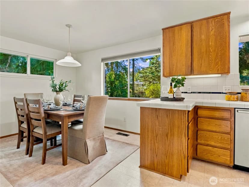 Property photo for 12231 95th Place Ne, Kirkland photo 10