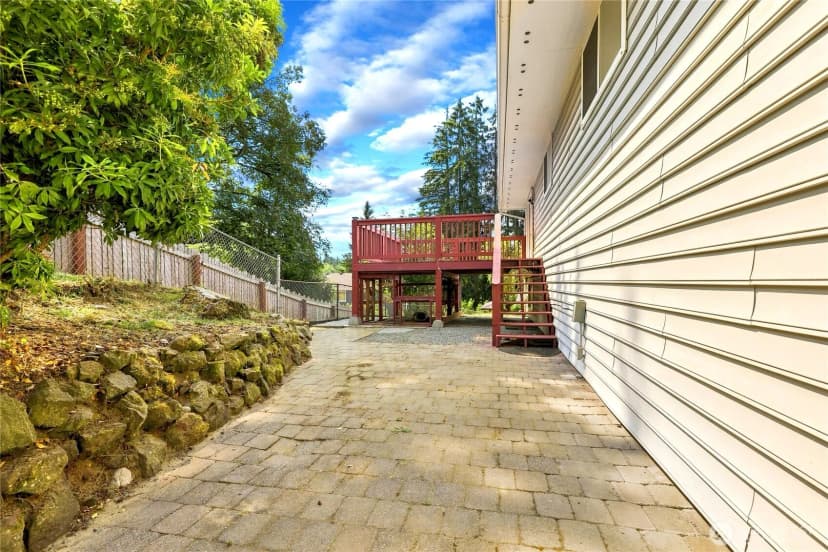Property photo for 1875 Ne Bentley Drive, Bremerton photo 31
