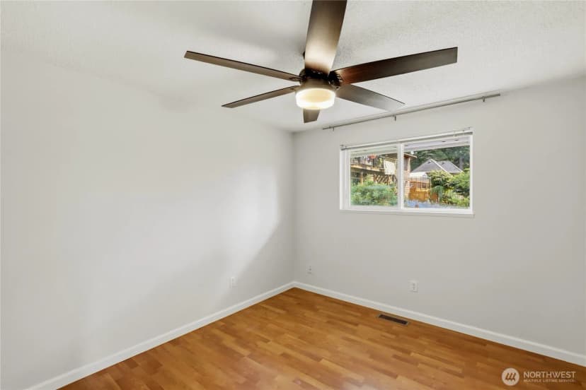 Property photo for 1875 Ne Bentley Drive, Bremerton photo 17