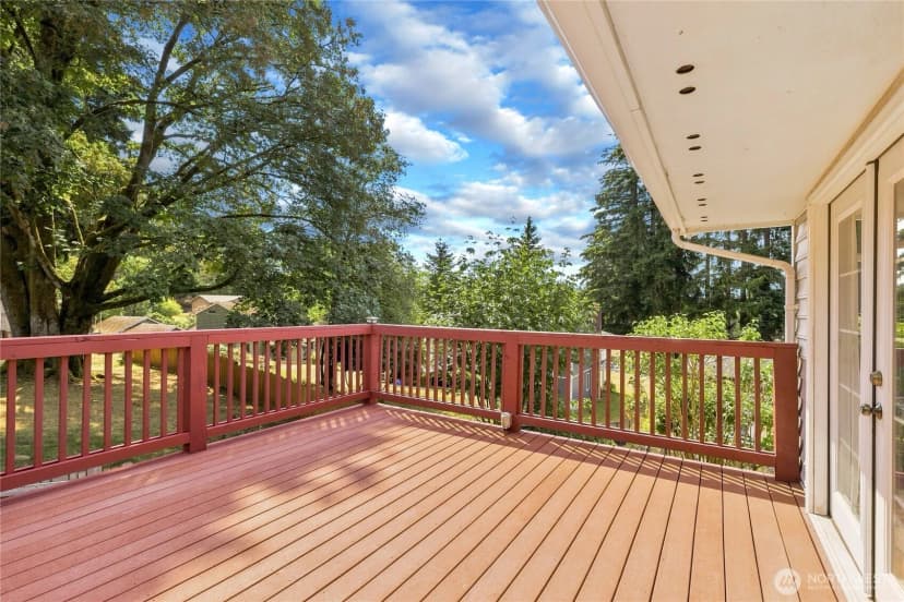 Property photo for 1875 Ne Bentley Drive, Bremerton photo 11