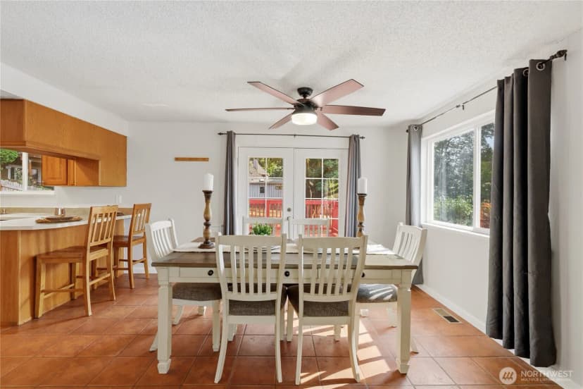 Property photo for 1875 Ne Bentley Drive, Bremerton photo 6