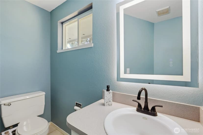 Property photo for 1875 Ne Bentley Drive, Bremerton photo 16