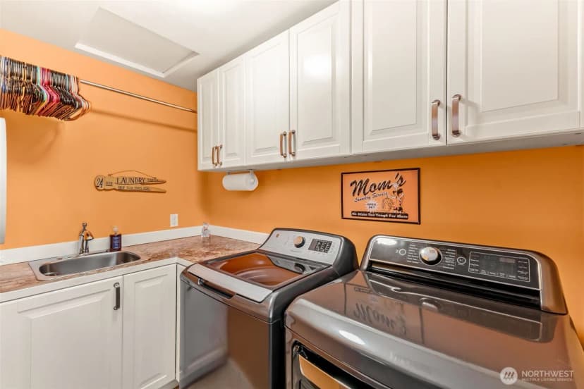 Property photo for 11907 Ne 133rd Place, Kirkland photo 24