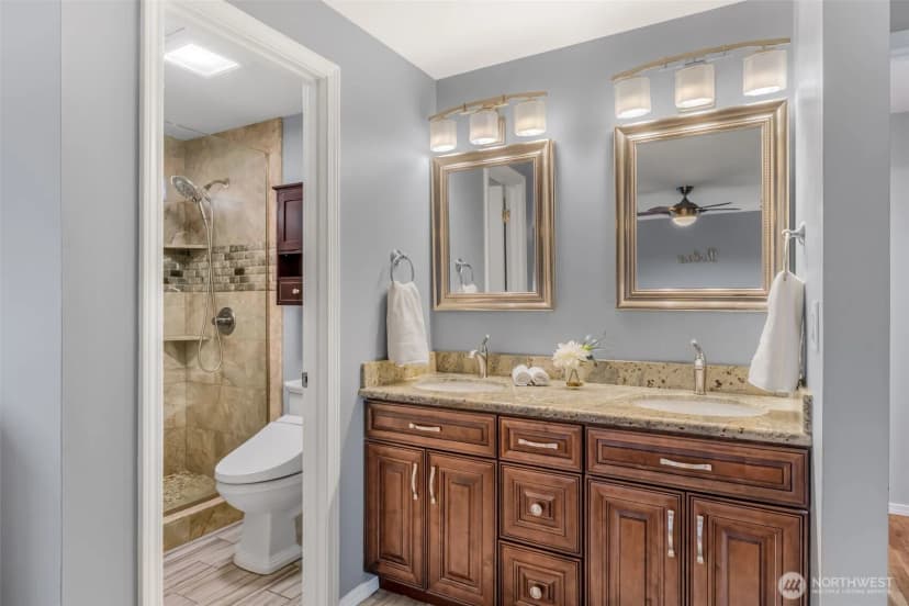 Property photo for 11907 Ne 133rd Place, Kirkland photo 22