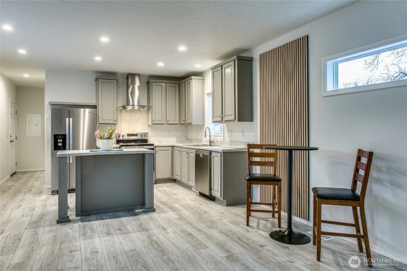 Property photo for 2400 Donovan Avenue #4, Bellingham photo 5