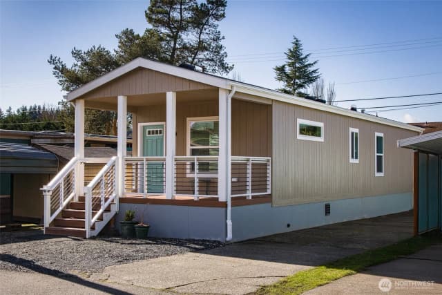 Property photo for 2400 Donovan Avenue #4, Bellingham photo 2