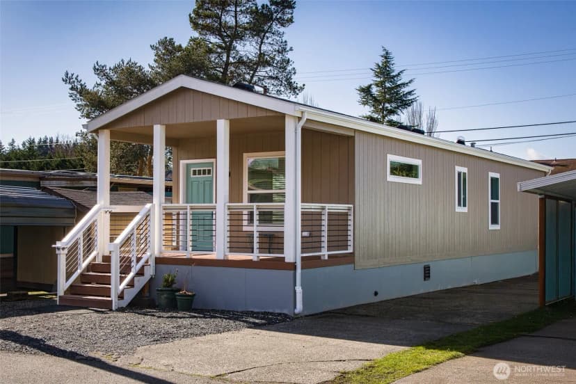 Property photo for 2400 Donovan Avenue #4, Bellingham photo 2