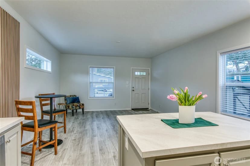 Property photo for 2400 Donovan Avenue #4, Bellingham photo 9