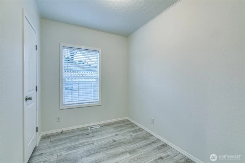 Property photo for 2400 Donovan Avenue #4, Bellingham photo 12