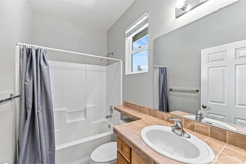 Property photo for 12516 231st Avenue Ne, Redmond photo 19