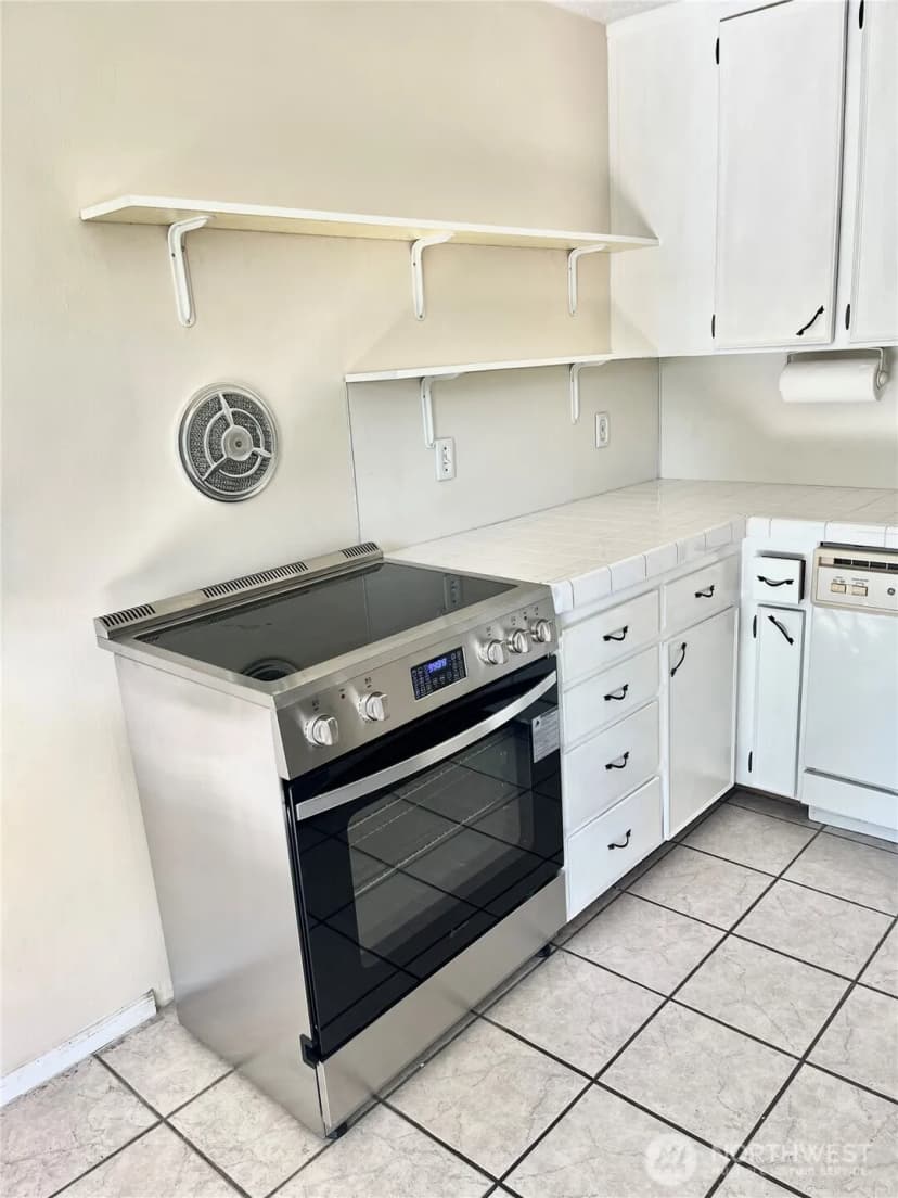 Property photo for 1020 S 230th Street #a303, Des Moines photo 7