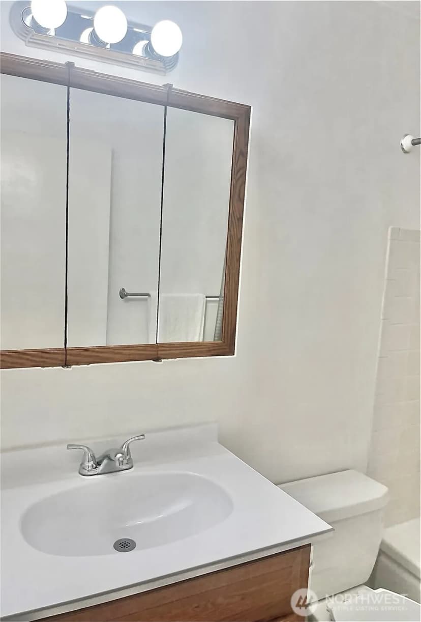 Property photo for 1020 S 230th Street #a303, Des Moines photo 16