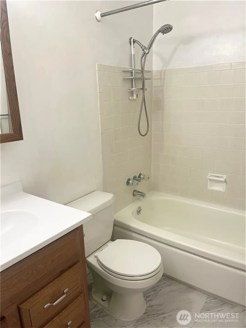 Property photo for 1020 S 230th Street #a303, Des Moines photo 15