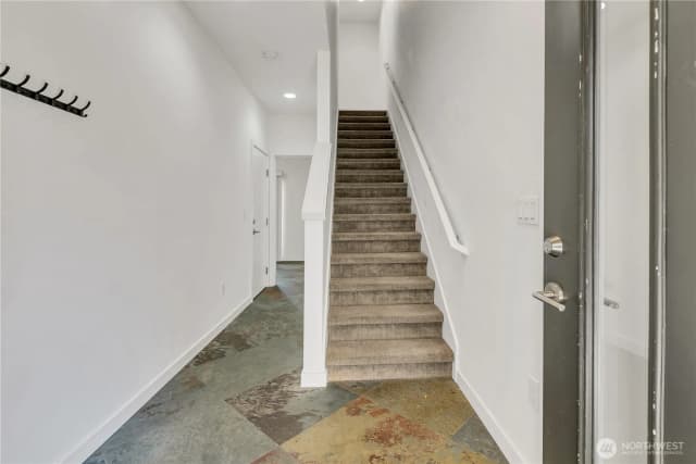 Property photo for 4206 S Greenbelt Station Drive, Seattle photo 5