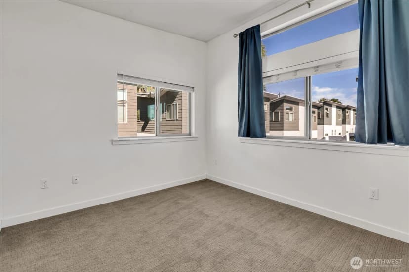 Property photo for 4206 S Greenbelt Station Drive, Seattle photo 22