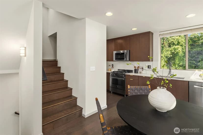 Property photo for 2531 13th Avenue S #b, Seattle photo 9