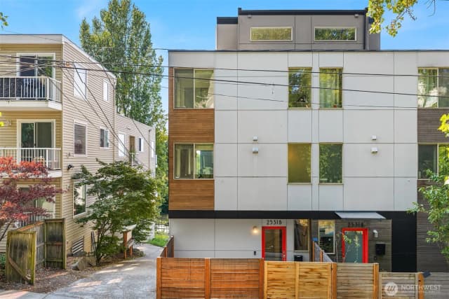 Property photo for 2531 13th Avenue S #b, Seattle, WA 98144