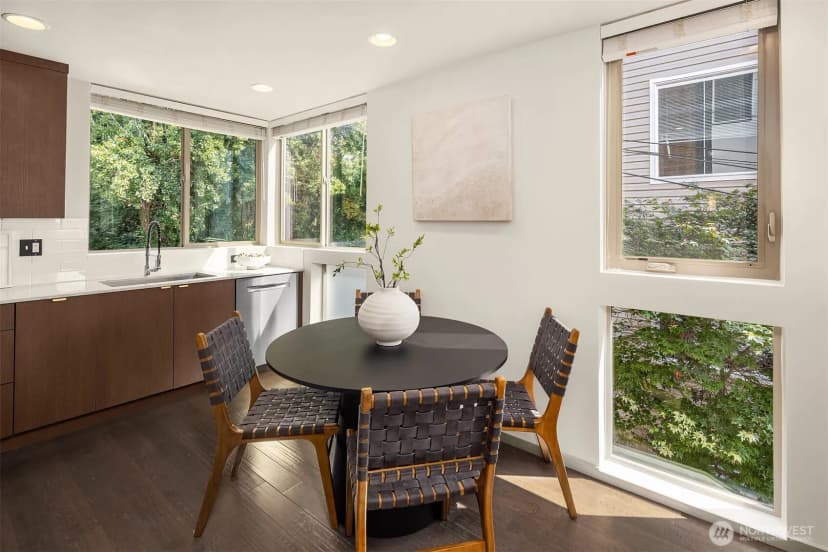 Property photo for 2531 13th Avenue S #b, Seattle photo 8
