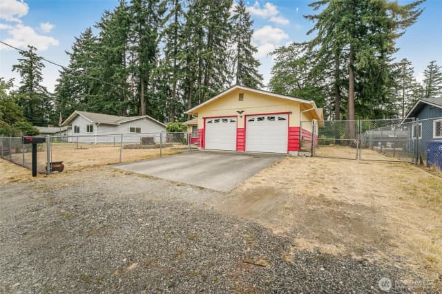 Property photo for 17221 13th Avenue Ct E, Spanaway photo 4