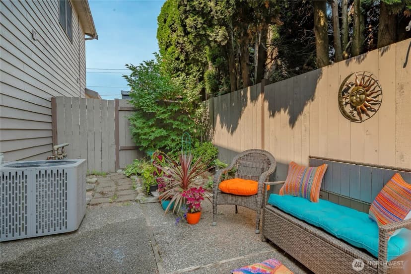 Property photo for 1111 Grover St. #1b, Lynden photo 19