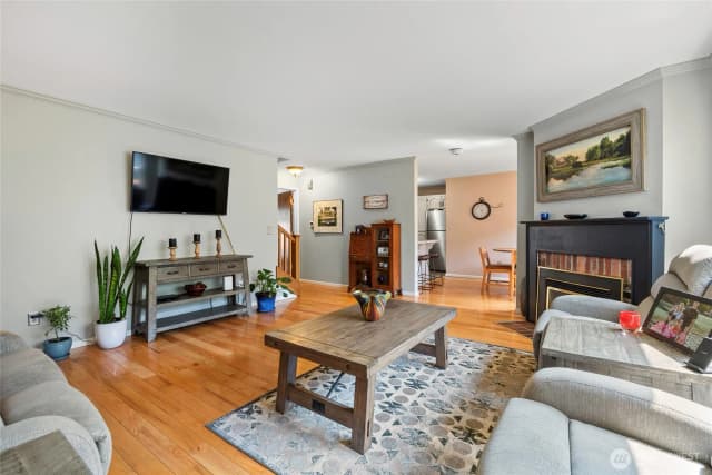 Property photo for 1111 Grover St. #1b, Lynden photo 5