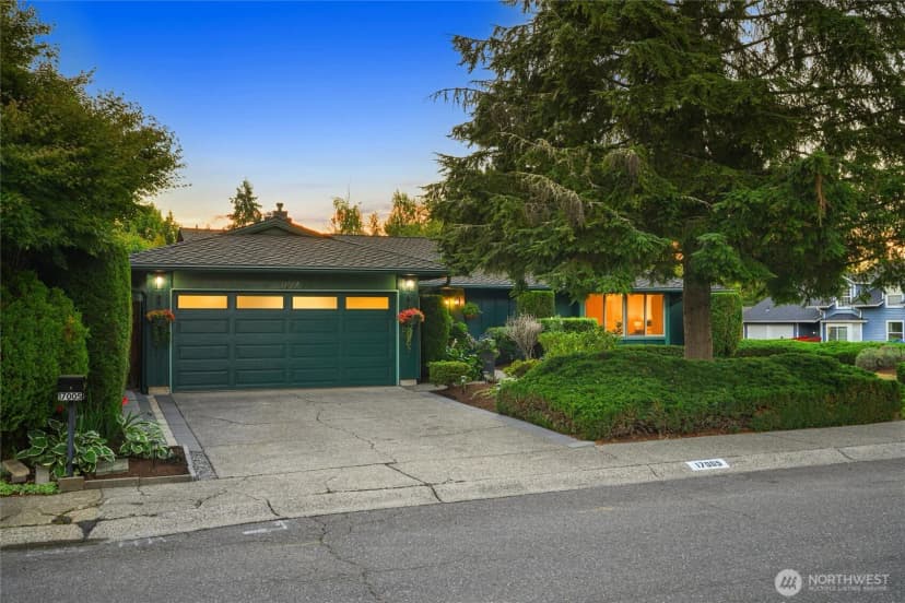 Property photo for 17005 159th Place Se, Renton photo 2
