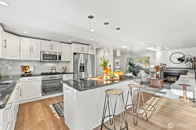 Property photo for 17005 159th Place Se, Renton photo 12