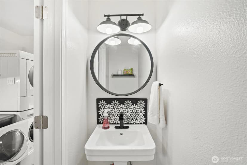 Property photo for 17005 159th Place Se, Renton photo 31