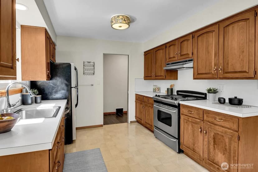 Property photo for 1714 Ne Brockman Place, Seattle photo 9