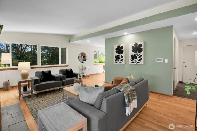 Property photo for 1714 Ne Brockman Place, Seattle photo 4