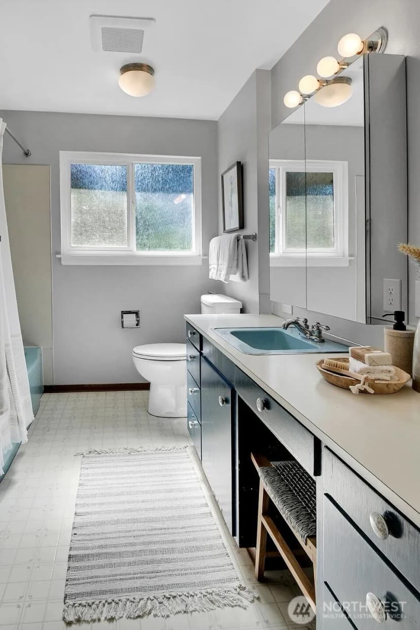 Property photo for 1714 Ne Brockman Place, Seattle photo 14