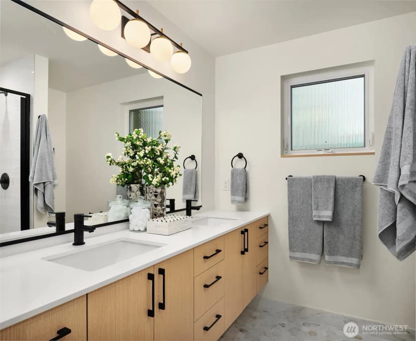 Property photo for 1455 22nd Avenue #a, Seattle photo 10