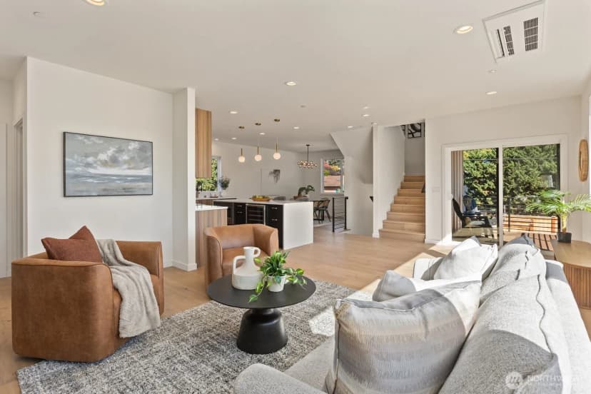 Property photo for 3312 W Dravus Street, Seattle photo 11