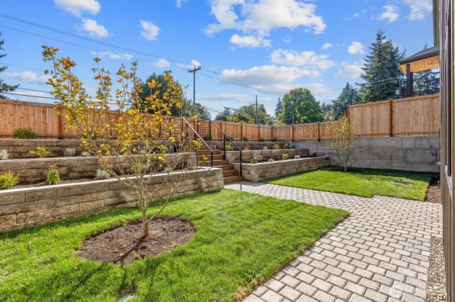 Property photo for 3312 W Dravus Street, Seattle photo 3