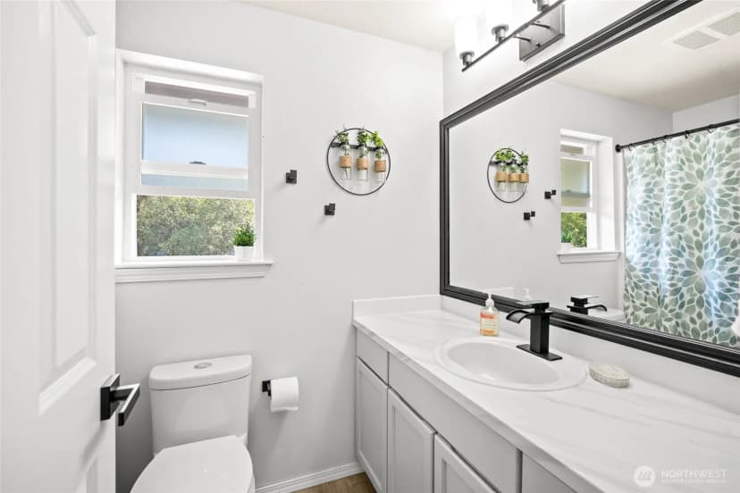 Property photo for 1605 131st Drive Ne, Lake Stevens photo 24