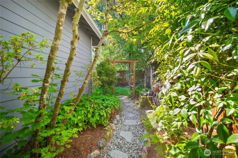 Property photo for 1605 131st Drive Ne, Lake Stevens photo 35