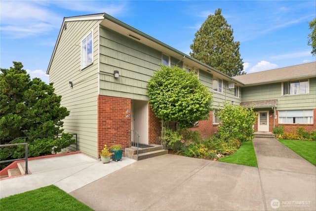 Property photo for 901 N Forest St #135, Bellingham