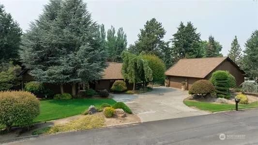 Property photo for 820 Meadowlark Lane S, Othello