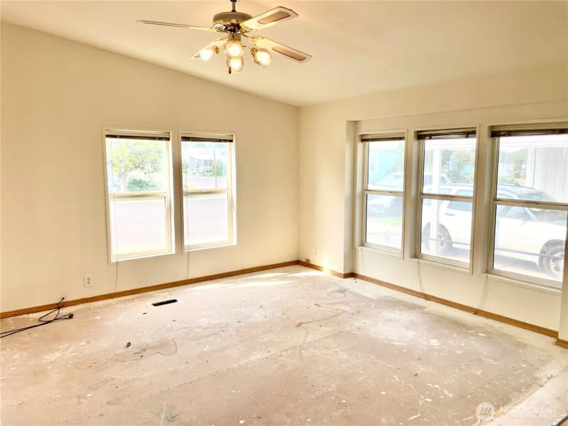 Property photo for 731 Ne Dawson Street, College Place photo 5