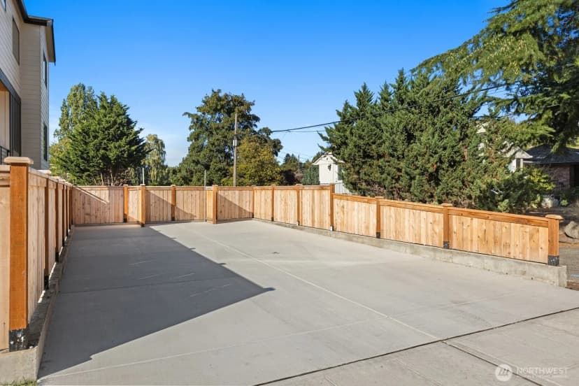 Property photo for 3314 W Dravus Street, Seattle photo 26