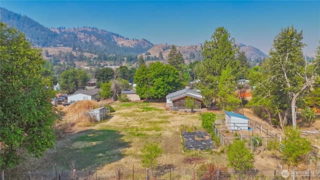 Property photo for 1211 Hughes Lane, Twisp