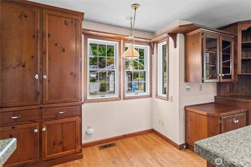 Property photo for 5106 112th Avenue Ct E, Edgewood photo 10