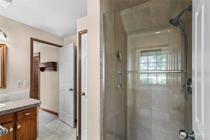 Property photo for 5106 112th Avenue Ct E, Edgewood photo 20