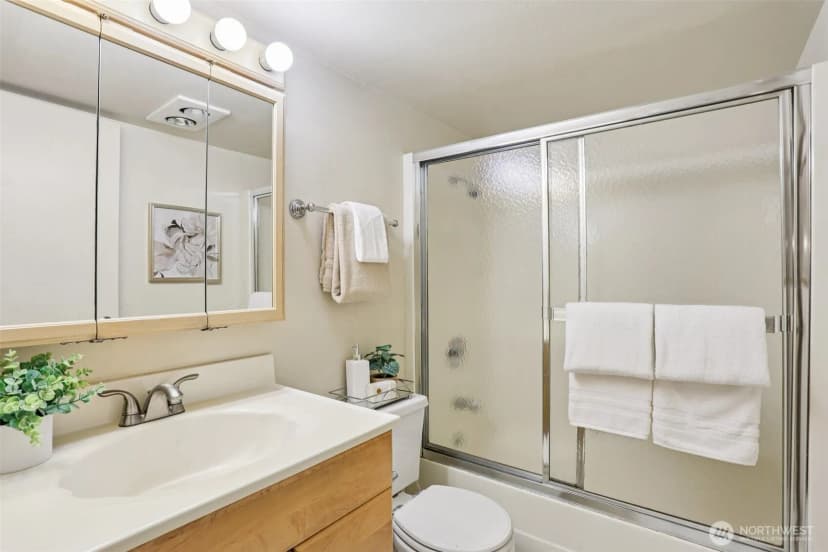 Property photo for 5733 155th Avenue Ne, Redmond photo 26